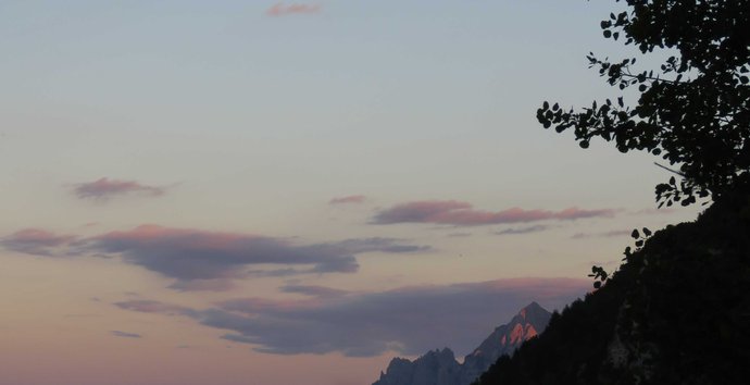 cornetto luna piena tramonto.jpg