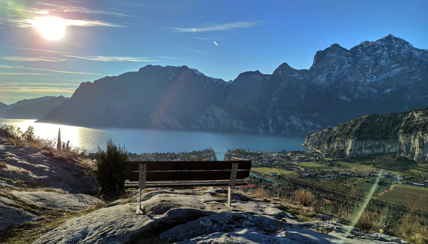 Torbole Nago panchina panorama lago di Garda
